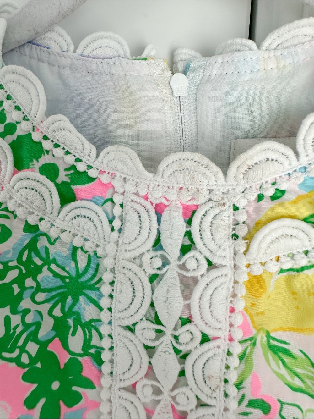 Lilly Pulitzer floral shift dress girls size 2T - Picture 2 of 4